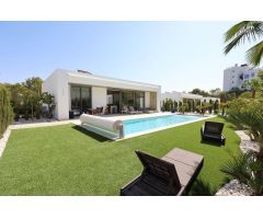 Villa en Venta en San Miguel de Salinas, Alicante