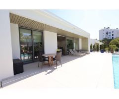 Villa en Venta en San Miguel de Salinas, Alicante