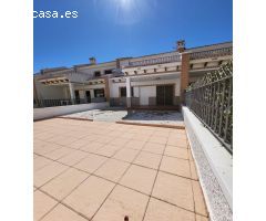 Chalet adosado reformado con piscina y garaje