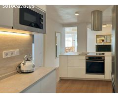 APARTAMENTO CON VISTAS AL MAR, PRIMERA LINEA .ZONA PASEO