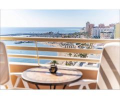 Impresionante Ático en Primera Línea de Playa en Fuengirola