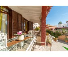 Chalet pareado en Punta Prima (Orihuela costa)
