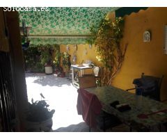 CHALET DE 5 DORMITORIOS CON PISCINA PRIVADA A 400 METROS DE LA PLAYA - ZONA PUNTAPRIMA -