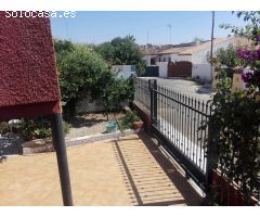 CHALET DE 5 DORMITORIOS CON PISCINA PRIVADA A 400 METROS DE LA PLAYA - ZONA PUNTAPRIMA -