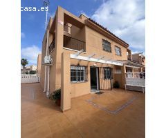 CHALET EN ESQUINA CON VISTAS MAR EN LOS FRUTALES