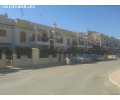 DÚPLEX DE 2 DORMITORIOS CON PISCINA COMUNITARIA -ZONA DAYA VIEJA-