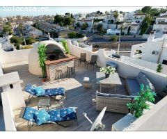 Exclusiva villa independiente con múltiples espacios privados en Blue Lagoon, Villamartín