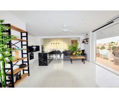 Exclusiva villa independiente con múltiples espacios privados en Blue Lagoon, Villamartín