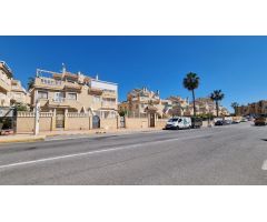 DÚPLEX EN PLANTA ALTA DE 2 DORMITORIOS CON PISCINA Y VISTAS AL MAR - ZONA TORREBLANCA, TORREVIEJA -