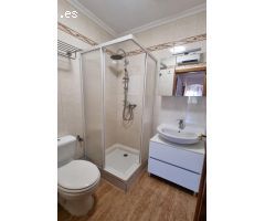 CHALET PAREADO DE 3 DORMITORIOS CON SOLÁRIUM Y PISCINA COMUNITARIA - ZONA GUARDAMAR, LA MATA -