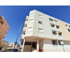 Encantador ático ubicado en la tranquila zona residencial de Las Maromas en Almoradí