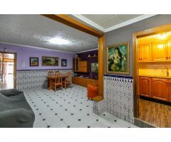 JUNTO AVENIDA MATADEPERA!!  CASA EN PLANTA BAJA