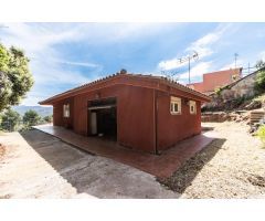 CASA TODO EN PLANTA BAJA CON JARDÍN!!