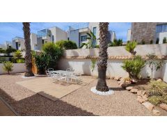 Chalet independiente estilo mediterráneo en La Regia con todas las comodidades