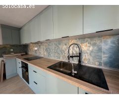 Espectacular casa recién reformada en urbanización a 8 minutos andando de la playa de la Zenia