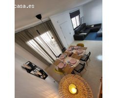 Chalet adosado reformado con piscina y garaje