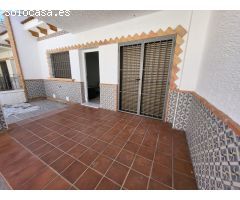 Chalet adosado reformado con piscina y garaje