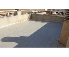 ÁTICO EN ESQUINA CON ENORME TERRAZA EN TORREVIEJA!!!