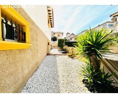 Villa independiente con piscina privada en Villamartin Golf