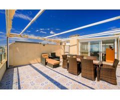 Se vende Ático Dúplex con vistas panorámicas al mar, a 100 metros de la playa del Cura