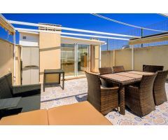 Se vende Ático Dúplex con vistas panorámicas al mar, a 100 metros de la playa del Cura