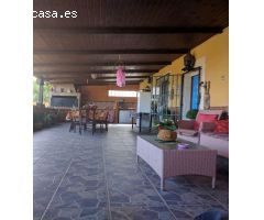 VILLA EN DOLORES. 4500 M2 DE PARCELA.