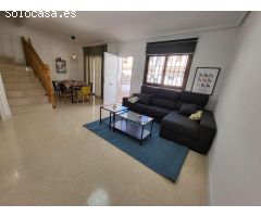 Chalet adosado reformado con piscina y garaje