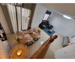 Chalet adosado reformado con piscina y garaje