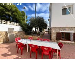 CHALET INDEPENDIENTE CON APARTAMENTO Y PISCINA PRIVADA.