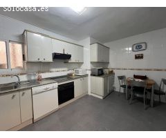 PISO EN EL CENTRO DE 4 HABITACIONES
