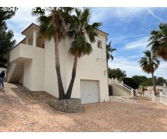 CHALET UNICO EN ALTEA ZONA DON CAYO