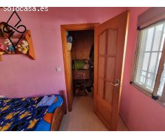 Casa Adosada de 5 Habitaciones con Terraza y Patio en Ciudad Jardín