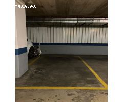 Alquiler de amplia plaza en el Aparcamiento El Carmen, cerca del AVE y el centro de la ciudad