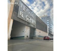 Alquiler de amplia plaza en el Aparcamiento El Carmen, cerca del AVE y el centro de la ciudad