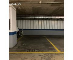 Alquiler de amplia plaza en el Aparcamiento El Carmen, cerca del AVE y el centro de la ciudad