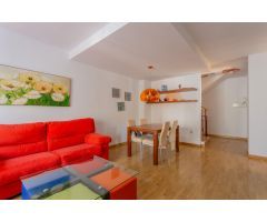 PRECIOSA CASA EN ARMILLA, ZONA CENTRO COMERCIAL NEVADA