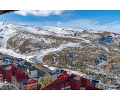 Tu refugio en Sierra Nevada: comodidad, vistas y acceso directo a las pistas