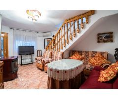 CASA CON TERRAZA PRIVADA EN PINOS PUENTE