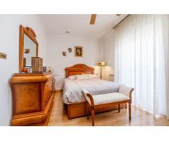 Preciosa casa de 3 dormitorios, 2 baños, aseo y patio de 70 m2 en Loma Linda (Ogíjares)