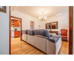Preciosa casa de 3 dormitorios, 2 baños, aseo y patio de 70 m2 en Loma Linda (Ogíjares)