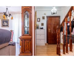 Preciosa casa de 3 dormitorios, 2 baños, aseo y patio de 70 m2 en Loma Linda (Ogíjares)