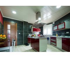 VIVIENDA TOTALMENTE COMPLETA EN UNA SOLA PLANTA,COMODA Y BUENAS VISTAS