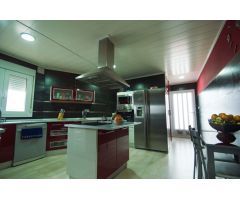 VIVIENDA TOTALMENTE COMPLETA EN UNA SOLA PLANTA,COMODA Y BUENAS VISTAS