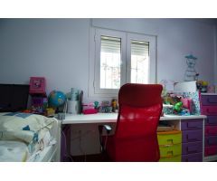 VIVIENDA TOTALMENTE COMPLETA EN UNA SOLA PLANTA,COMODA Y BUENAS VISTAS