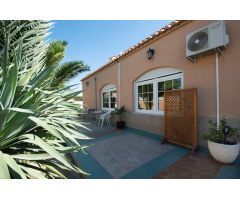 EXCLUSIVO CHALET JUNTO A RETAMAR CON PARCELA DE 1.470 MTS