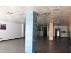 Oportunidad única: Local comercial de 310 m² listo para entrar, con gran escaparate.
