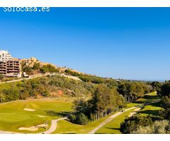 Villa de Lujo en Venta en Elviria, Málaga