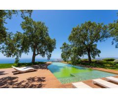 Villa de Lujo en Venta en Benalmádena Costa, Málaga