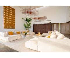 Villa de Lujo en Venta en Benalmádena Costa, Málaga