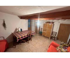 CASA A LA VENTA PARA REFORMAR EN JABAGA